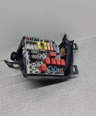 Fiat 500 Fuse module 51794732 51794734
