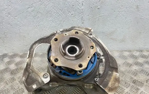 Porsche Panamera (971) Rear wheel hub 971505435E 0000071229