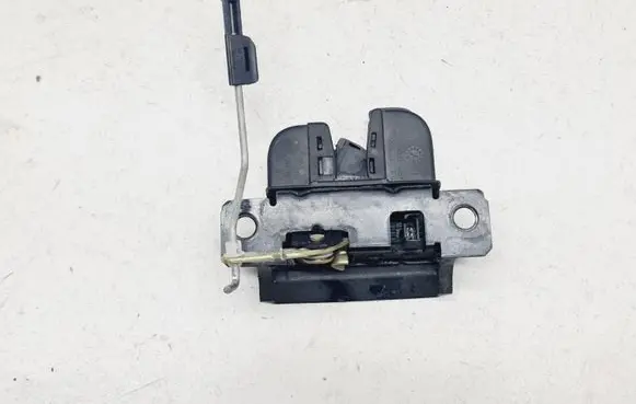 Volkswagen Touareg I Tailgate/trunk/boot lock/catch/latch 7L6827505