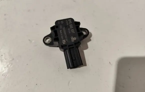 Audi A4 S4 B7 8E 8H Airbag deployment crash/impact sensor 8P0955557 161204