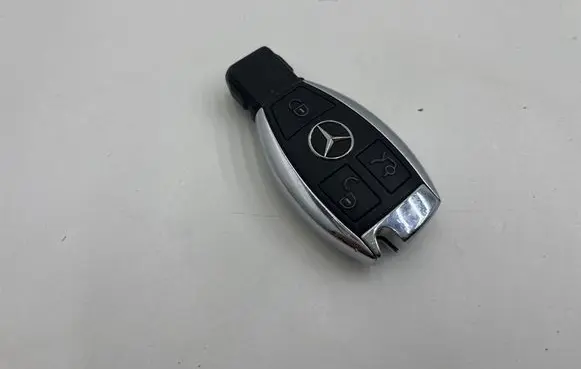 Mercedes-Benz C W205 Ignition key/card