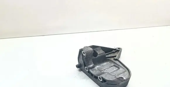 BMW 3 E92 E93 Power steering pump mounting bracket 7794455