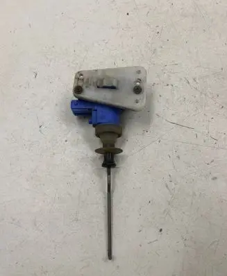 Audi 80 90 S2 B4 Central locking vacuum pump 893862123