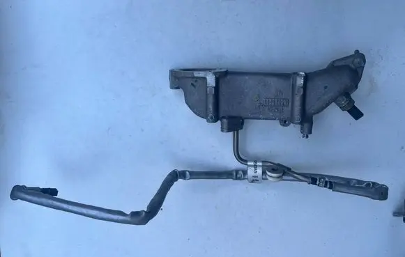 Alfa Romeo Giulia Thermostat/thermostat housing 05048125AC 50053673