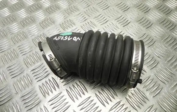 Ford Focus Air intake hose/pipe 1068175S02 VD15484