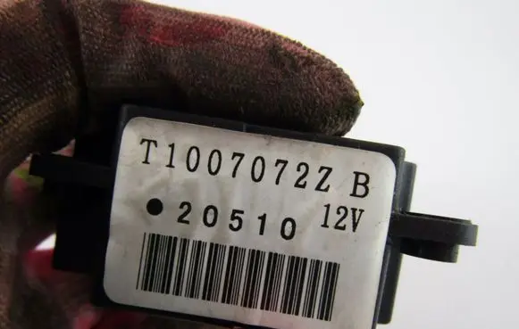 Subaru XV Air flap motor/actuator T1007072Z