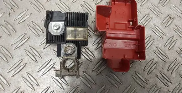Toyota Yaris Battery relay fuse 826210D020