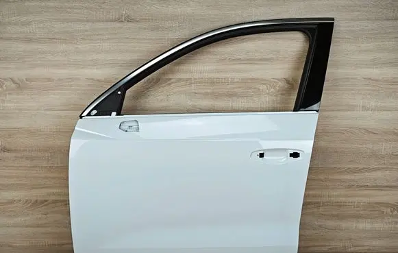 Audi Q3 F3 Front door DRZLPN46