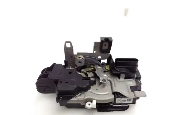 Volvo XC90 Front door lock 31349894