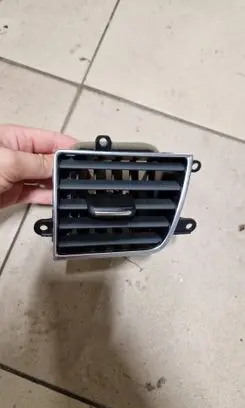 Audi A8 S8 D4 4H Dash center air vent grill 4H1820952A 07992