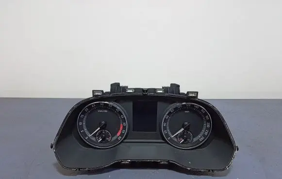 Skoda Octavia Mk4 Speedometer (instrument cluster) 5E3920741B