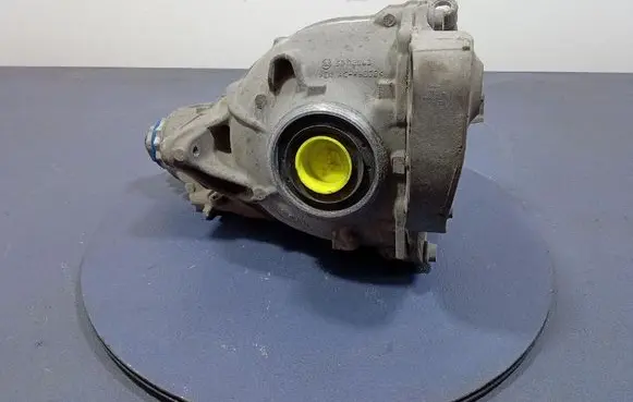 BMW X4 F26 Rear differential 7618727