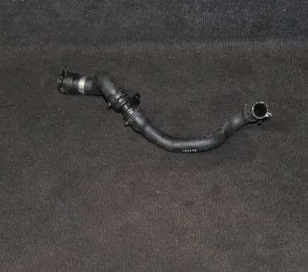 Volkswagen Jetta VI Engine coolant pipe/hose 5C0122157M