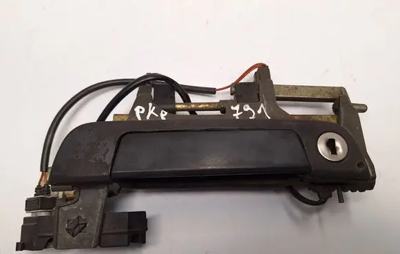 BMW 5 E34 Front door exterior handle 51218148617 51218199749 51218199751