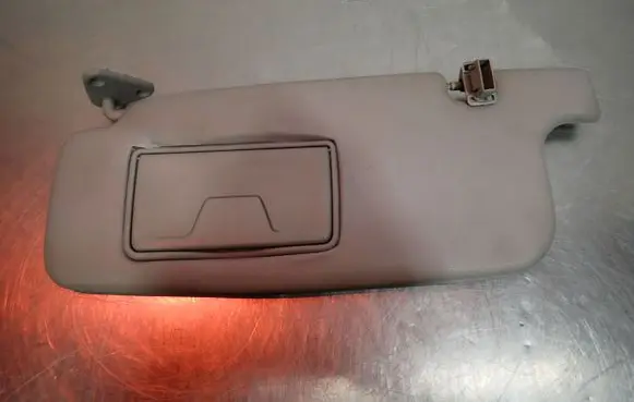 Mitsubishi Outlander Sun visor