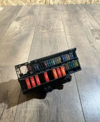 BMW 7 E65 E66 Fuse module 69005820