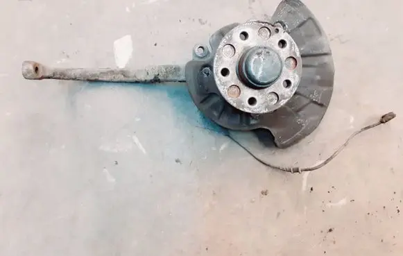 Mercedes-Benz S W220 Front wheel hub
