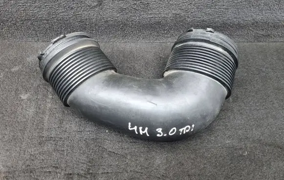 Audi Q7 4M Air intake duct part 059129616B 059129616S