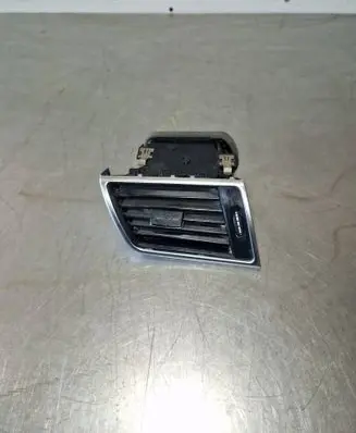 Rear seatbelt