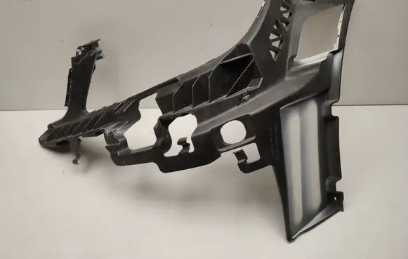 Mercedes-Benz C W204 Front bumper mounting bracket A2048852965
