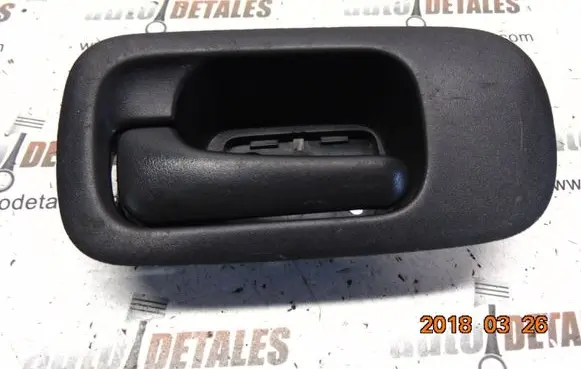 Honda CR-V Front door interior handle