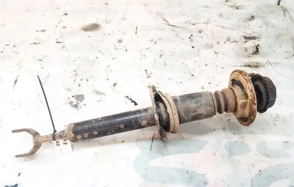 Audi A4 S4 B5 8D Front shock absorber/damper 8d0413031l
