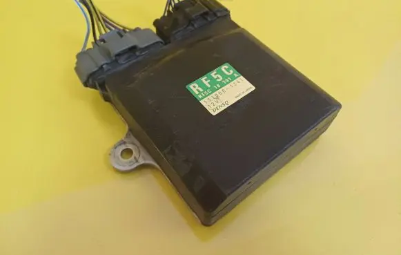 Audi A6 S6 C5 4B Fuel injection control unit/module RF5C18701A 1310001241