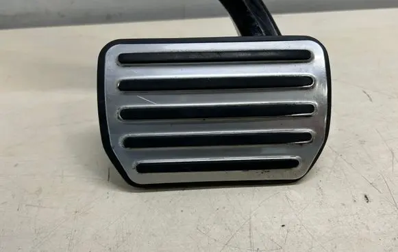 Porsche Cayenne (92A) Brake pedal 7P0723142F