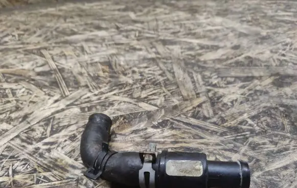 Jaguar XK8 - XKR Engine coolant pipe/hose