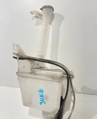 Nissan Juke I F15 Windshield washer fluid reservoir/tank 