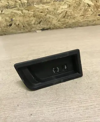BMW 1 F20 F21 AUX in-socket connector 51169207357