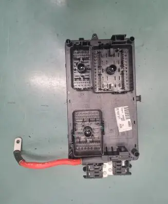 Opel Insignia A Fuse module 22933571