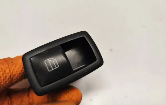 Mercedes-Benz B W245 Electric window control switch A2518200510 03128150 9051679300
