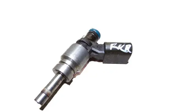 Audi A6 S6 C6 4F Fuel injector 06E906036C
