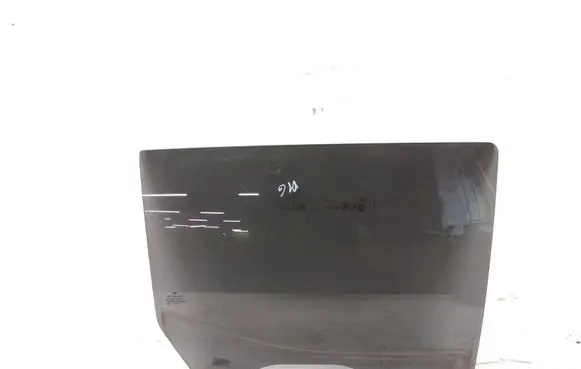 Nissan Navara D23 Rear door window glass