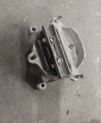Audi A4 S4 B8 8K Gearbox mount 8K0399151