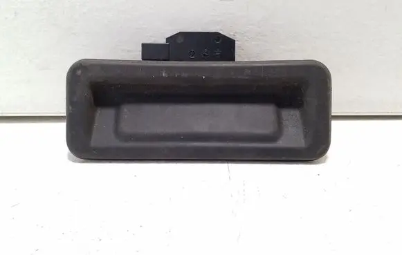 BMW i4 Tailgate opening switch 8492533 14476910
