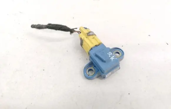 Volkswagen Golf V Airbag deployment crash/impact sensor 1K0955557A