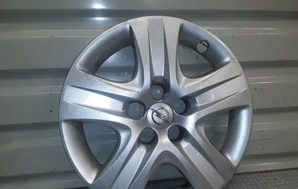 Opel Insignia A R17 wheel hub/cap/trim 13312568