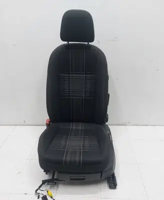 Volkswagen Golf VII Front driver seat 