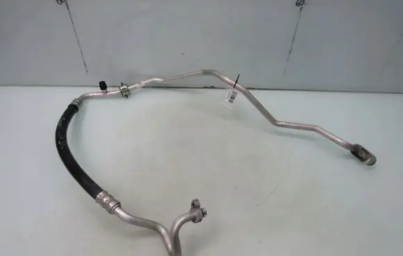 Mazda 3 Air conditioning (A/C) pipe/hose