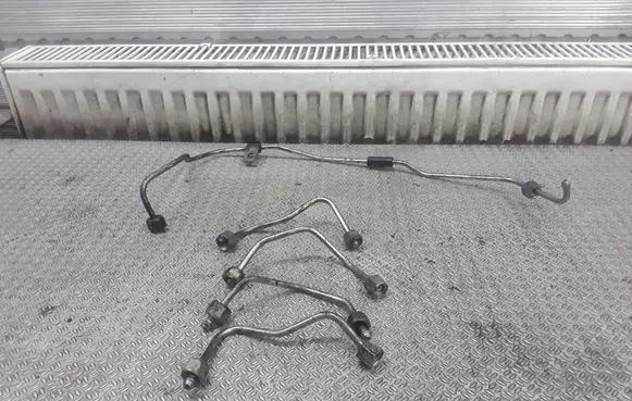 Renault Espace - Grand espace IV Fuel injector supply line/pipe 