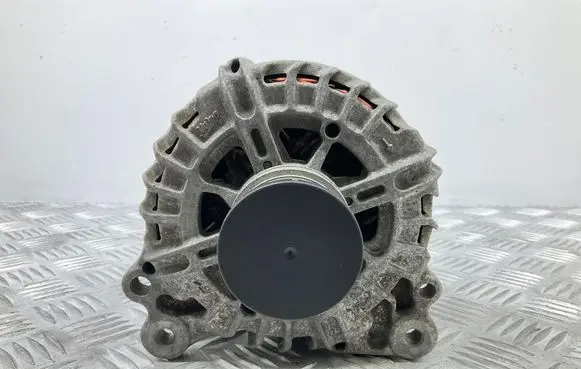 Volkswagen Golf VII Generator/alternator 03L903023L
