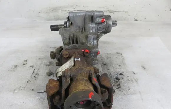 Suzuki Swift I Rear gearbox reducer/haldex oil pump 