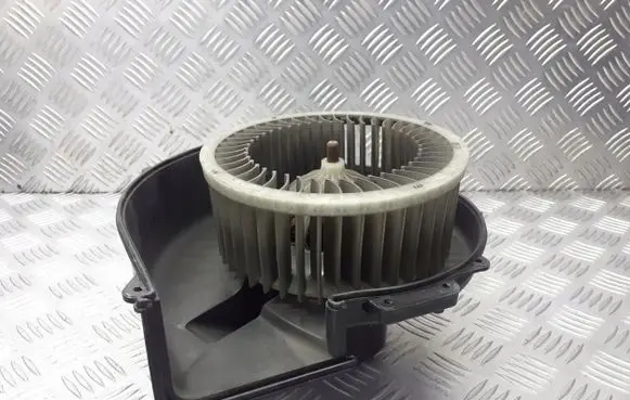 Volkswagen Polo IV 9N3 Heater fan/blower 6Q1820015C