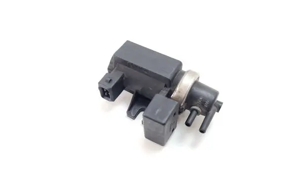 BMW 5 E60 E61 Vacuum valve 72278600 2247906