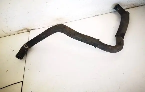Engine coolant pipe/hose
