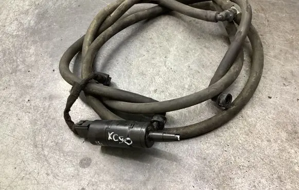 Volvo XC90 Headlight washer pump 001002 42127200