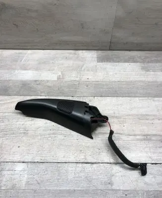 Front door high frequency speaker