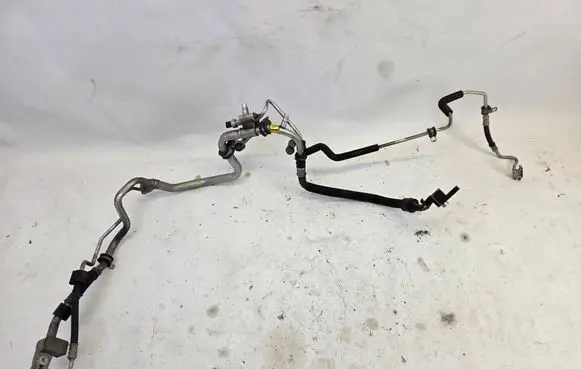 Maserati Ghibli Air conditioning (A/C) pipe/hose 670004945